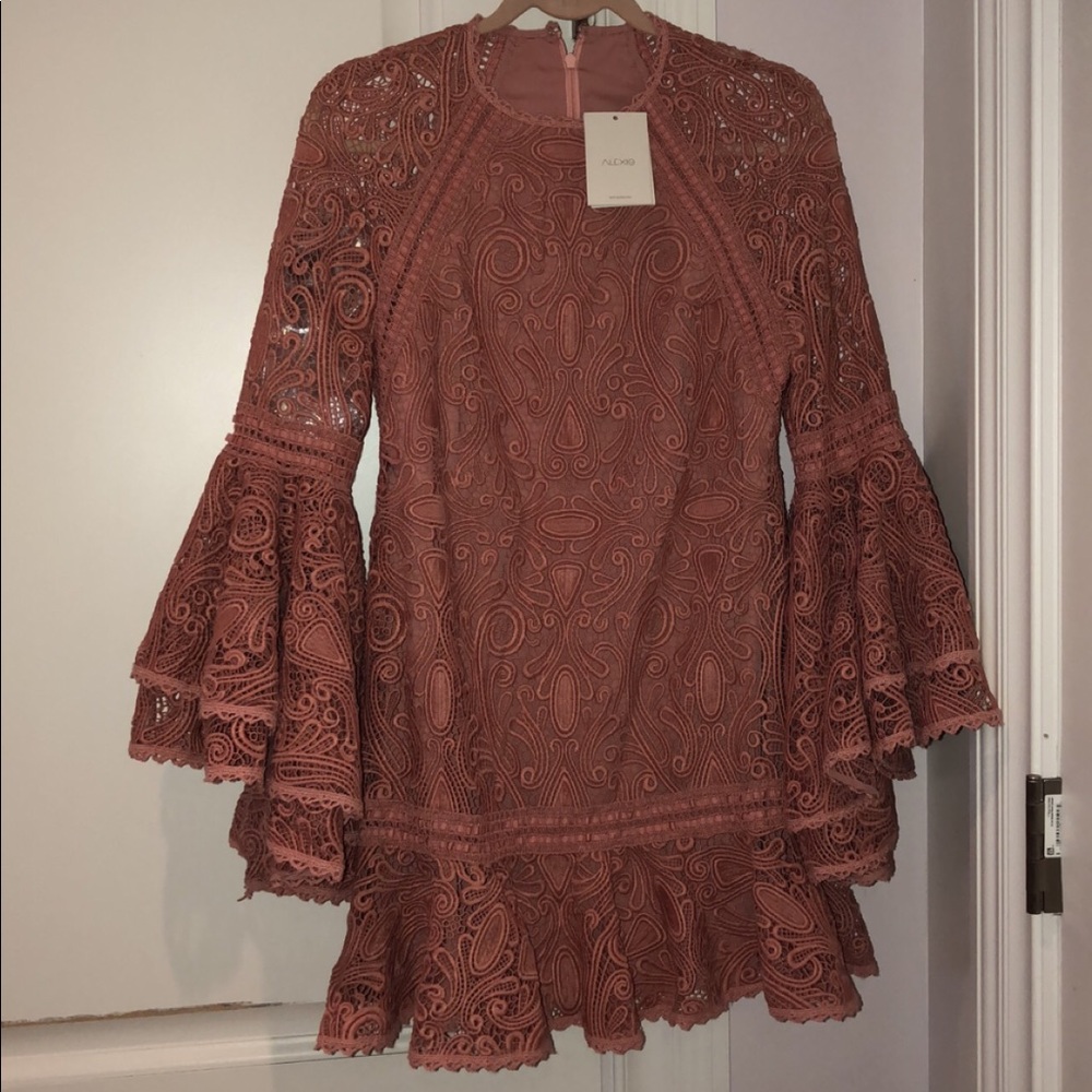 ALEXIS mauve bell sleeve shift dress